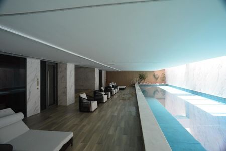 Apartamento à venda com 307m², 4 quartos e 5 vagasÁrea Comum - Piscina Aquecida