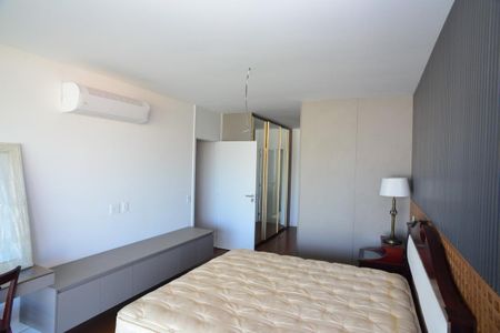 Apartamento à venda com 307m², 4 quartos e 5 vagasSuíte Principal
