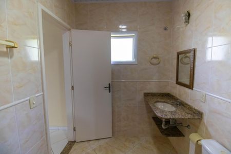 Casa de condomínio à venda com 483m², 5 quartos e 4 vagasBanheiro do Anexo