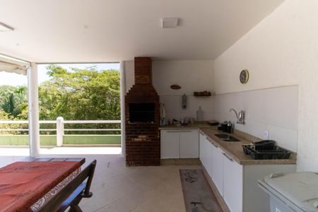 Casa de condomínio à venda com 483m², 5 quartos e 4 vagasÁrea externa