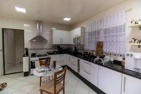 Casa de condomínio à venda com 483m², 5 quartos e 4 vagasCozinha