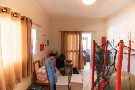 Casa de condomínio à venda com 483m², 5 quartos e 4 vagasQuarto de Serviço