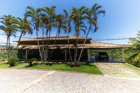 Casa de condomínio à venda com 483m², 5 quartos e 4 vagasFachada