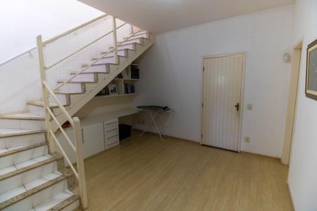 Casa de condomínio à venda com 483m², 5 quartos e 4 vagasHall