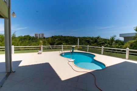 Casa de condomínio à venda com 483m², 5 quartos e 4 vagasÁrea externa