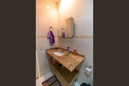 Casa de condomínio à venda com 483m², 5 quartos e 4 vagasBanheiro Externo