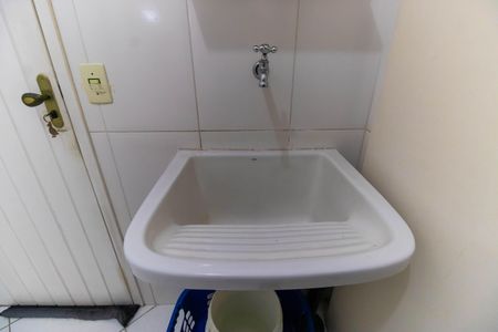 Casa de condomínio à venda com 483m², 5 quartos e 4 vagasÁrea de Serviço