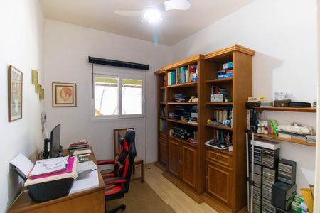 Casa de condomínio à venda com 483m², 5 quartos e 4 vagasEscritório