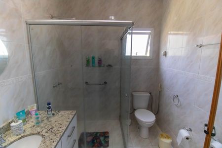 Casa de condomínio à venda com 483m², 5 quartos e 4 vagasBanheiro da Suíte 2