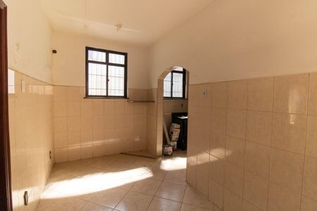 Casa à venda com 250m², 4 quartos e 3 vagas Casa à venda com 250m², 4 quartos e 3 vagasCozinha