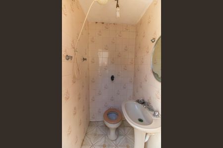 Casa à venda com 250m², 4 quartos e 3 vagas Casa à venda com 250m², 4 quartos e 3 vagasBanheiro Extrno