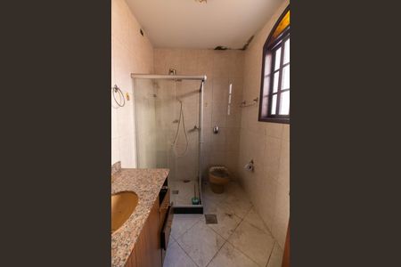 Casa à venda com 250m², 4 quartos e 3 vagas Casa à venda com 250m², 4 quartos e 3 vagasBanheiro 2