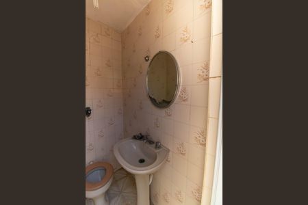 Casa à venda com 250m², 4 quartos e 3 vagas Casa à venda com 250m², 4 quartos e 3 vagasBanheiro Externo