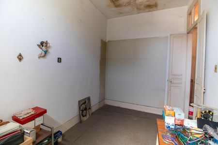 Casa à venda com 250m², 4 quartos e 3 vagas Casa à venda com 250m², 4 quartos e 3 vagasQuarto 4