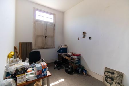 Casa à venda com 250m², 4 quartos e 3 vagas Casa à venda com 250m², 4 quartos e 3 vagasQuarto 4