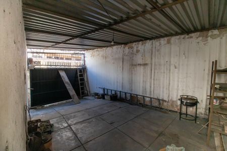 Casa à venda com 250m², 4 quartos e 3 vagas Casa à venda com 250m², 4 quartos e 3 vagasGaragem