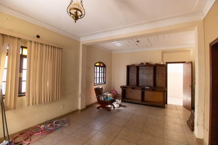 Sala de casa à venda com 4 quartos, 250m² em Centro, Niterói