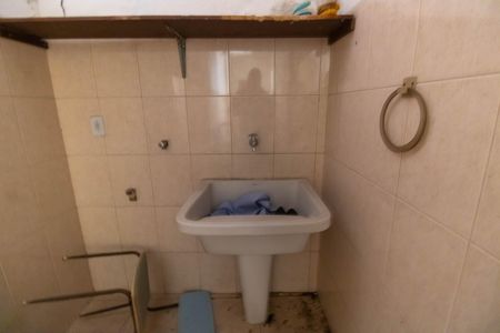 Casa à venda com 250m², 4 quartos e 3 vagas Casa à venda com 250m², 4 quartos e 3 vagasÁrea de Serviço