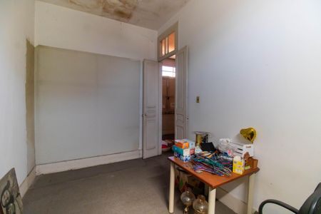 Casa à venda com 250m², 4 quartos e 3 vagas Casa à venda com 250m², 4 quartos e 3 vagasQuarto 4