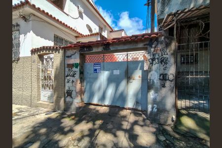 Apartamento à venda com 34m², 1 quarto e 1 vaga Apartamento à venda com 34m², 1 quarto e 1 vagaFachada