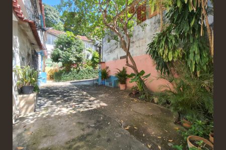 Apartamento à venda com 34m², 1 quarto e 1 vaga Apartamento à venda com 34m², 1 quarto e 1 vagaFachada