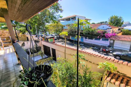 Casa de condomínio à venda com 348m², 5 quartos e 5 vagas2º Pav - Varanda do Quarto 4 e da Suite 1