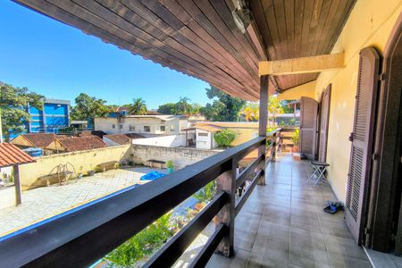 Casa de condomínio à venda com 348m², 5 quartos e 5 vagas2º Pav - Varanda do Quarto 2 e Quarto 3