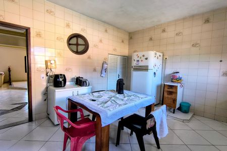 Casa de condomínio à venda com 348m², 5 quartos e 5 vagas1º Pav - Cozinha