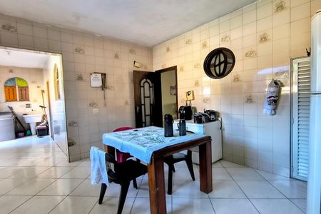 Casa de condomínio à venda com 348m², 5 quartos e 5 vagas1º Pav - Cozinha