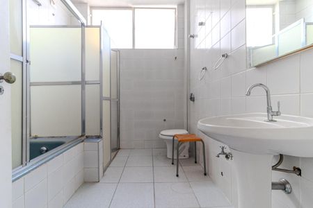 Apartamento para alugar com 342m², 3 quartos e 2 vagasBanheiro Social
