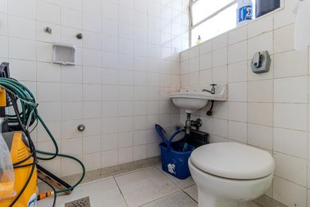 Apartamento para alugar com 342m², 3 quartos e 2 vagasBanheiro de Serviço