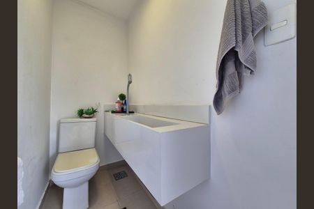 Casa de condomínio à venda com 400m², 4 quartos e 2 vagas Casa de condomínio à venda com 400m², 4 quartos e 2 vagasLavabo 2