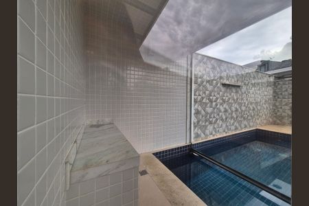 Casa de condomínio à venda com 400m², 4 quartos e 2 vagas Casa de condomínio à venda com 400m², 4 quartos e 2 vagasÁrea externa