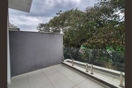 Casa de condomínio à venda com 400m², 4 quartos e 2 vagas Casa de condomínio à venda com 400m², 4 quartos e 2 vagasVaranda