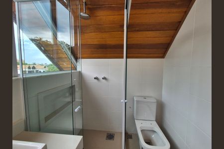 Casa de condomínio à venda com 400m², 4 quartos e 2 vagas Casa de condomínio à venda com 400m², 4 quartos e 2 vagasBanheiro da Suíte 4