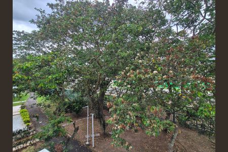 Casa de condomínio à venda com 400m², 4 quartos e 2 vagas Casa de condomínio à venda com 400m², 4 quartos e 2 vagasVista