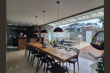 Casa de condomínio à venda com 400m², 4 quartos e 2 vagas Casa de condomínio à venda com 400m², 4 quartos e 2 vagasVaranda gourmet