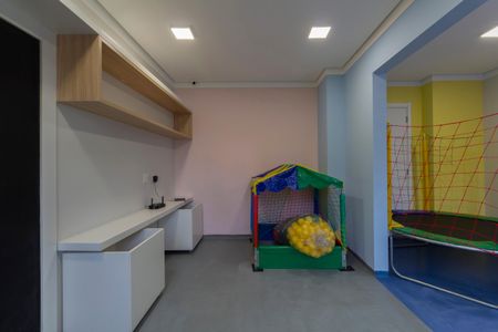 Apartamento para alugar com 32m², 2 quartos e sem vaga Apartamento para alugar com 32m², 2 quartos e sem vagaÁrea Comum - Brinquedoteca