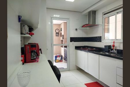 Apartamento à venda com 110m², 2 quartos e 2 vagasCozinha