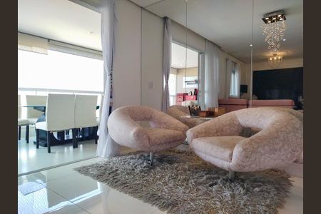 Apartamento à venda com 110m², 2 quartos e 2 vagasSala