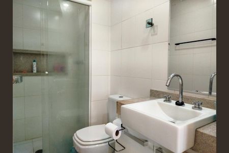 Apartamento à venda com 110m², 2 quartos e 2 vagasBanheiro da Suíte 1