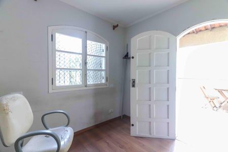 Casa para alugar com 90m², 2 quartos e 2 vagasQuarto 1