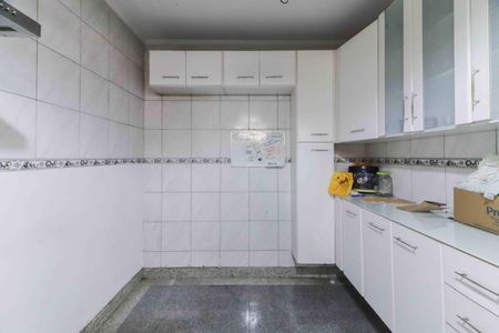 Casa para alugar com 90m², 2 quartos e 2 vagasCozinha