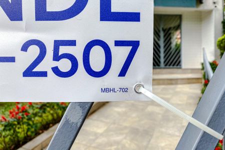 Apartamento à venda com 60m², 2 quartos e 1 vagaMBHL-702