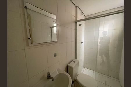 Banheiro de apartamento para alugar com 2 quartos, 54m² em Caiapia, Cotia