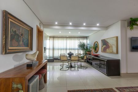 Apartamento à venda com 134m², 4 quartos e 3 vagas Apartamento à venda com 134m², 4 quartos e 3 vagasSala