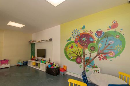 Apartamento à venda com 134m², 4 quartos e 3 vagas Apartamento à venda com 134m², 4 quartos e 3 vagasÁrea comum - Playground