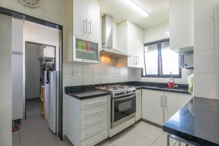 Apartamento à venda com 134m², 4 quartos e 3 vagas Apartamento à venda com 134m², 4 quartos e 3 vagasCozinha