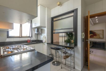 Apartamento à venda com 134m², 4 quartos e 3 vagas Apartamento à venda com 134m², 4 quartos e 3 vagasCozinha