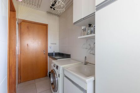 Apartamento à venda com 134m², 4 quartos e 3 vagas Apartamento à venda com 134m², 4 quartos e 3 vagasÁrea de Serviço